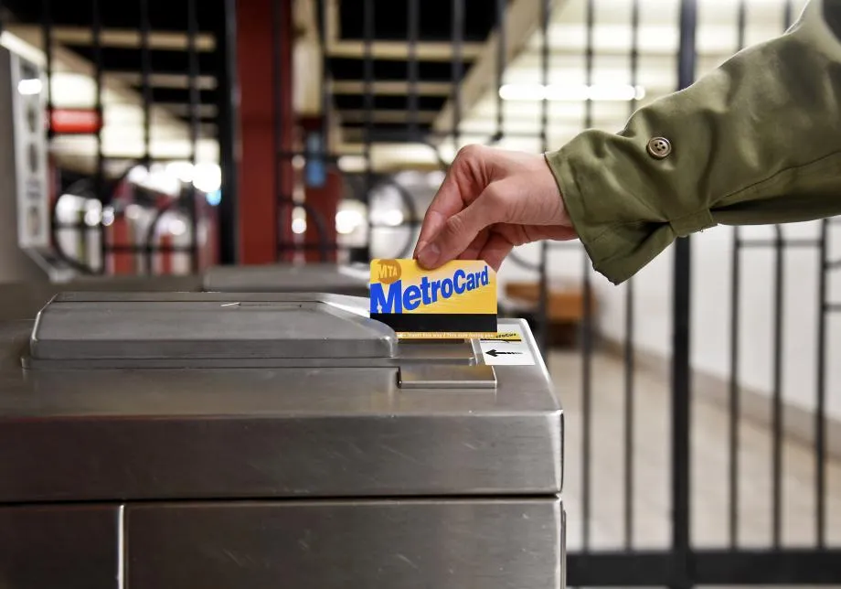 Các phương tiện di chuyển sử dụng MetroCard