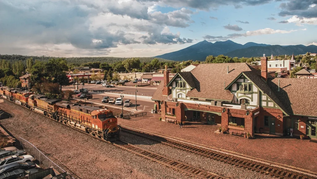 Ga xe lửa Amtrak ở Flagstaff Mỹ