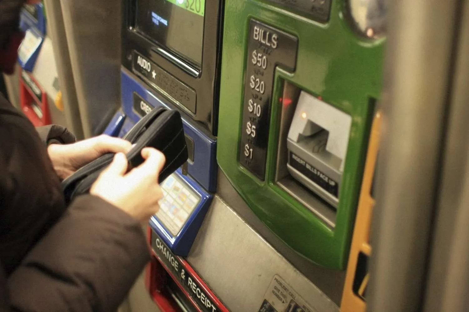 Hướng dẫn các bước mua thẻ tàu điện ngầm