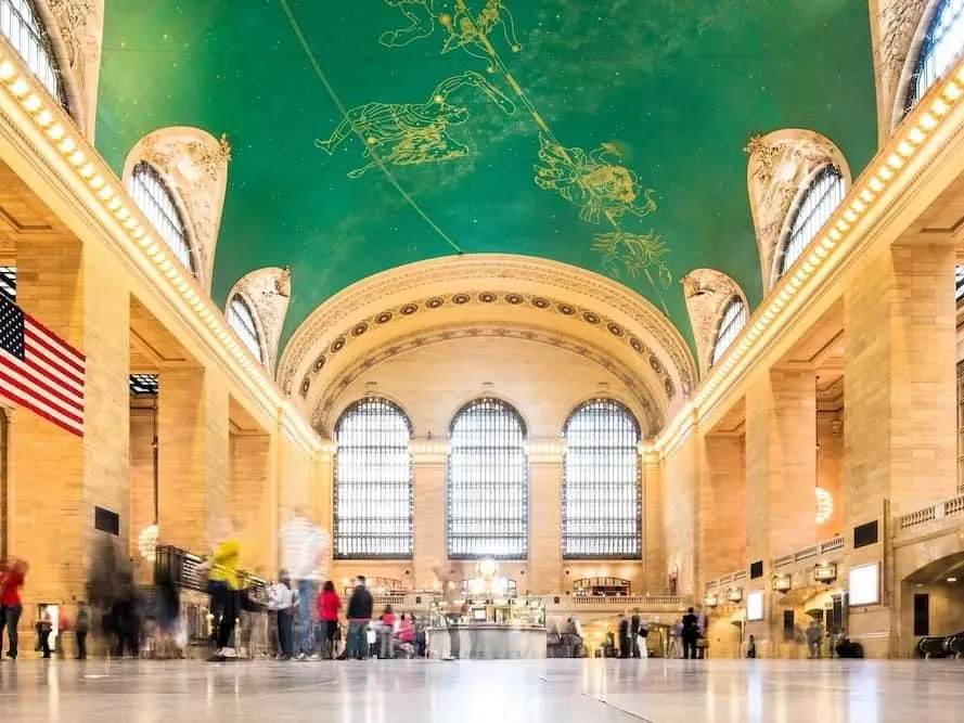 Trần nhà của Sảnh chính