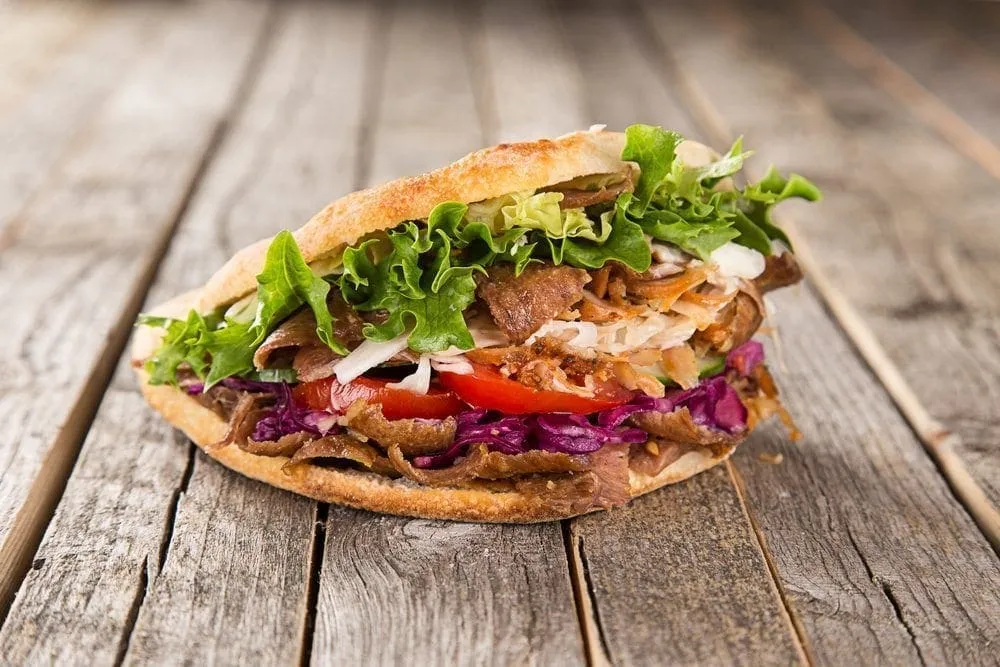 Món doner kebab trong ẩm thực Thổ Nhĩ Kỳ