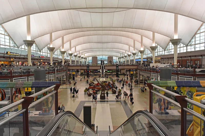 Mẹo di chuyển tại Nhà ga Sân bay Denver