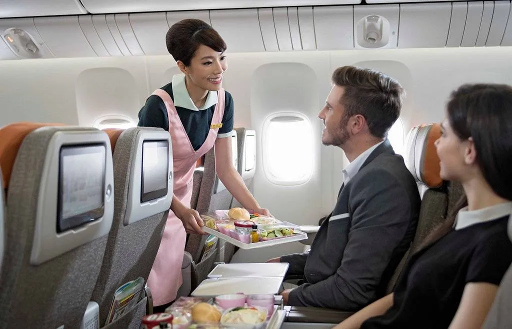 Nghi thức cần thiết khi ăn trên máy bay - Thời gian là tất cả