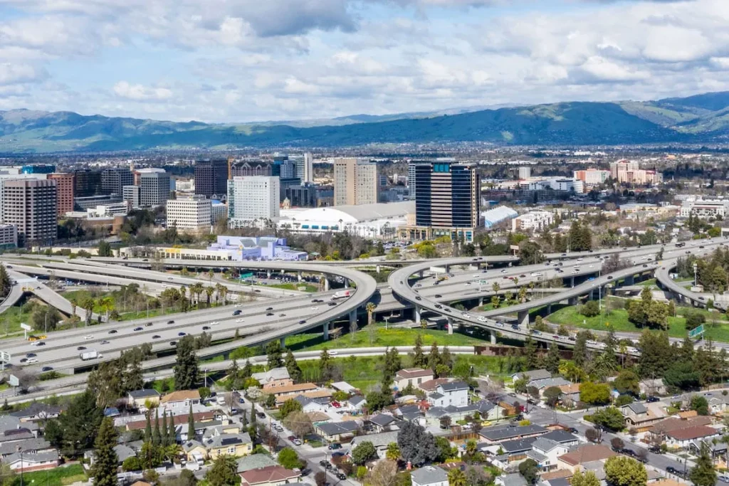 Đặt vé Hồ Chí Minh đi San Jose tháng 8 – Chỗ ở và di chuyển ở San Jose