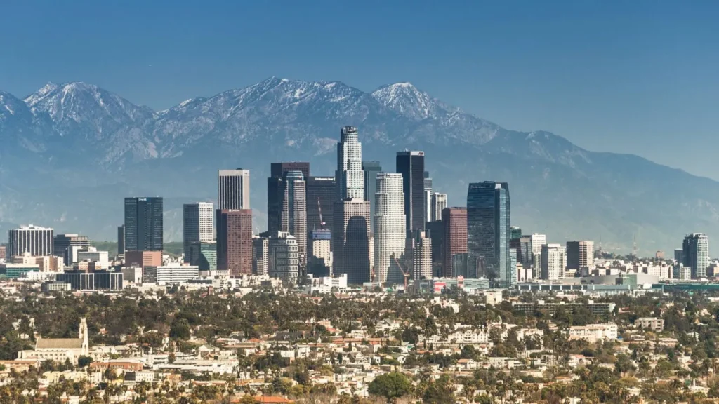 Cách chuẩn bị hành lý cho chuyến hành trình đi Los Angeles từ Hà Nội