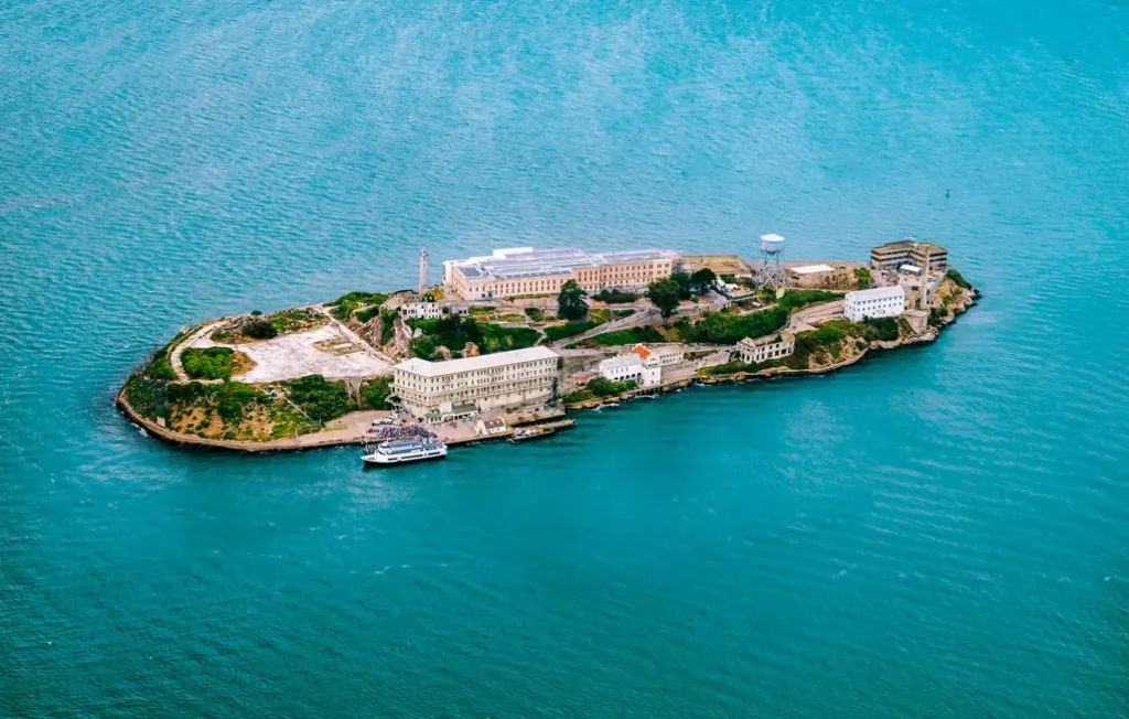 Đảo Alcatraz - Nhà tù nổi tiếng một thời